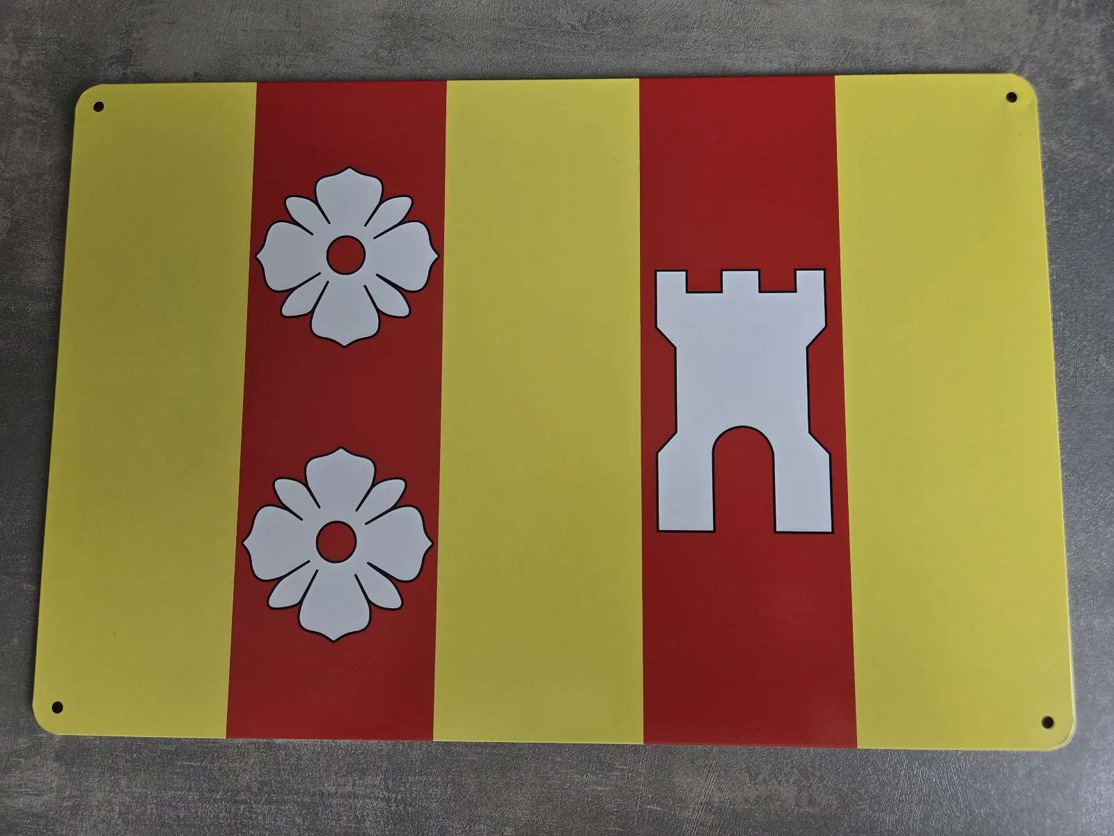 Metalen bord met de vlag van Rozenburg